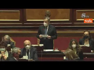 Draghi: "No a categorie privilegiate procedere uniti e dare priorità a vaccinazioni anziani"