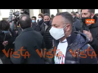 Una delegazione di manifestanti contro le chiusure entra a Montecitorio per un colloquio