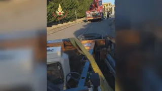 Incidente sul lavoro nel Crotonese, si ribalta col muletto: deceduto