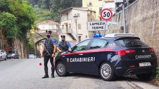 Da anni picchiava la madre per farsi dare denaro: arrestato dai Carabinieri 37enne a Lamezia