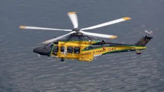 Guardia di Finanza, consegnato a Lamezia il nuovo elicottero Aw139 della sezione ROAN