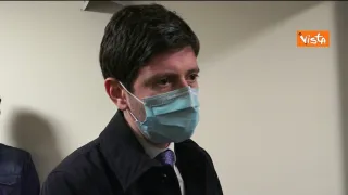 Coronavirus, il ministro Speranza: «Over 60 si vaccinino con terza dose, le scorte ci sono» (VIDEO)