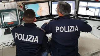 Reggio Calabria, picchiava la moglie incinta davanti ai figli: arrestato 41enne