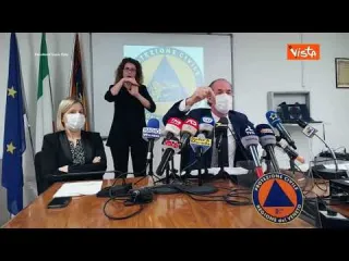 Zaia: “I vaccini non ci bastano. Andiamo avanti a scartamento ridotto”