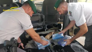 Lamezia Terme, viaggiava sull'A2 con 60 kg di cocaina: arrestato corriere della droga
