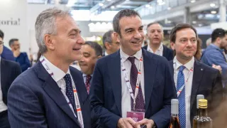 Calabria al Vinitaly, Occhiuto: «Importante occasione per far conoscere settore vitivinicolo calabrese» (FOTO)