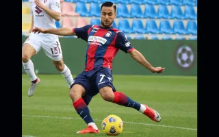 Calcio, insulti razzisti e auguri di morte a Ounas dopo Crotone-Torino (foto)
