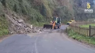 Piogge intense, frana sulla Statale 182 nel Vibonese