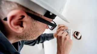 Lavoro, a settembre crescono gli occupati: il tasso di disoccupazione cala al 9,2%