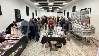 Crotone accoglie a braccia aperte la fiera del disco e del vintage