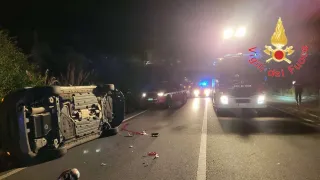 Tragico incidente stradale sulla ss 18: muore giovane motociclista