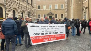 Flash mob ex Lsu-Lpu calabresi a Roma per pensioni dignitose