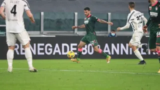 SERIE A | Calcio, il Crotone affonda allo Stadium: Ronaldo e McKenny stendono i rossoblu