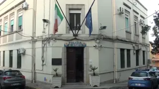Picchia la nipote perchè "colpevole" di aver denunciato i suoi violentatori, arrestata
