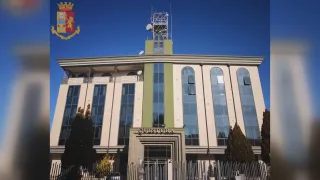 Picchia la compagna incinta e la rapina, arrestato a Vibo Marina