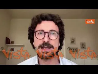 Toninelli (M5S): "Caos vaccini Lombardia inaccettabile, giunta si faccia da parte"