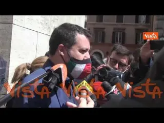 Scontri a Montecitorio, Salvini: “Sono a fianco di lavoratori che manifestano pacificamente”