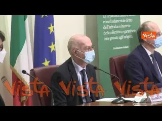 Astrazeneca, Rezza: “Grande sollievo per revoca sospensione. Avanti con vaccini”