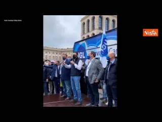 Salvini a manifestazione Ugl: "Non c'è solo Cgil, anzi ce n'è sempre meno, per fortuna"