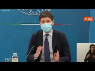 Speranza: "La mappa delle riaperture, da metà maggio piscine all'aperto e a luglio le fiere"