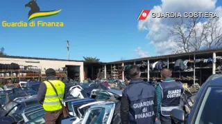 Sequestrato a Lamezia Terme centro di demolizione privo di autorizzazioni ambientali (VIDEO)
