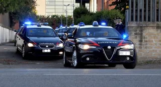 Crotone: picchia la moglie, ma la figlia minorenne chiama i carabinieri e lo fa arrestare