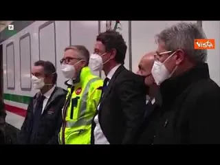 Treno sanitario, Fontana: "Vero ospedale mobile, può arrivare ovunque ce ne sia bisogno"