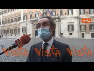 Fontana: “In Lombardia inoculati 2,2 milioni di vaccini. Da lunedì prenotazioni per over 65”