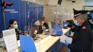 Coronavirus: accordo tra Poste Italiane e Carabinieri per la consegna delle pensioni agli over 75