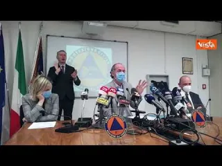 Zaia: "Rt in Veneto scende a 0.96, preoccupano terapie intensive al 30%"