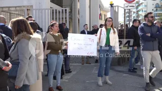 Tagli di Tim: protestano in prefettura i lavoratori dei call center