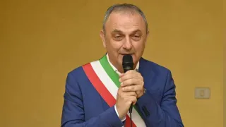 Cetraro: si è dimesso il sindaco Cennamo, venuta meno la maggioranza