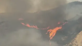 Rogo a Cassano allo Ionio: fiamme minacciano le case, scattano le evacuazioni