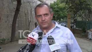 VIDEO | De Magistris a Crotone: "I calabresi meritano una politica nuova, onesta, competente e laboriosa"