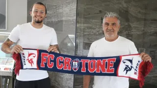 CALCIOMERCATO | Al Crotone arriva l'esterno Mogos: per lui contratto triennale (VIDEO)