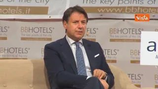 Coronavirus, Conte: «Lavorato sempre con coscienza e responsabilità» (VIDEO)