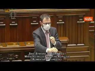 Etichettatura Nutriscore, il ministro per le Politiche Agricole Patuanelli: "Va bloccato subito"