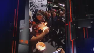 Continua la protesta degli agricoltori, a Davoli bruciate le tessere elettorali