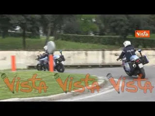 Roma si blinda e affronta la zona rossa pasquale. Le immagini