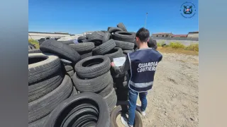 Crotone, sequestro ambientale di un deposito illecito di pneumatici