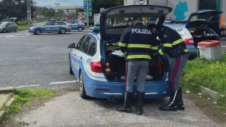 A2, camionista ubriaco al volante: bloccato dalla Polizia Stradale