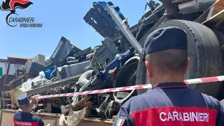 Accumulo di rifiuti pericolosi nel Cosentino: sequestrata area industriale