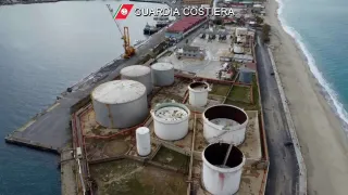 Sequestrato un deposito di prodotti petroliferi nel porto di Vibo Marina
