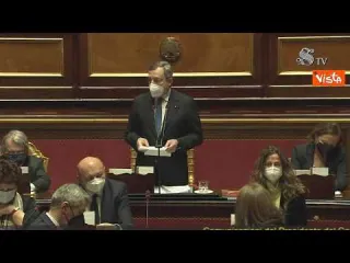 Draghi: "Speriamo di aprire scuole dopo Pasqua"