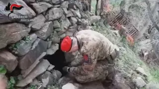 Scoperto un nuovo bunker nella Locride: l'accesso nascosto da un blocco di cemento (VIDEO)