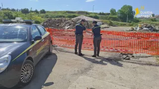 Discarica abusiva con eternit, sequestro nel Vibonese