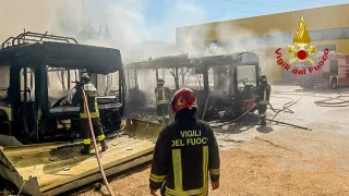 Esplosione nell'azienda di trasporto urbano di Cosenza: ferito gravemente dipendente