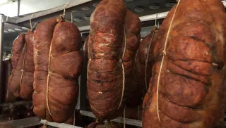 La ’nduja nel bagaglio a mano per chi parte dagli aeroporti calabresi