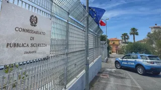 Belvedere Marittimo, arrestato con 200 grammi di hashish e munizioni