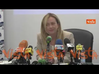 Meloni: “Misura economica migliore sono le riaperture. La gente piange chiedendo di lavorare”